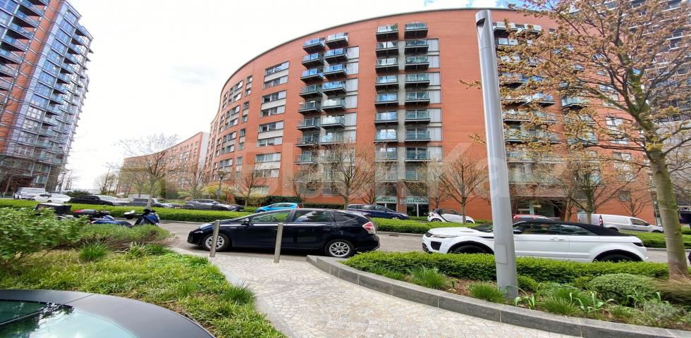 			VIRTUAL TOUR AVAILABLE!, 1 Bedroom, 1 bath, 1 reception Apartment			 Thames Path (NE Extension), Canary Wharf / Isle Of Dogs